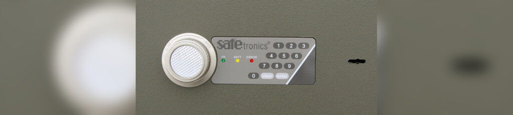 Ремонт замка сейфа SafeTronics